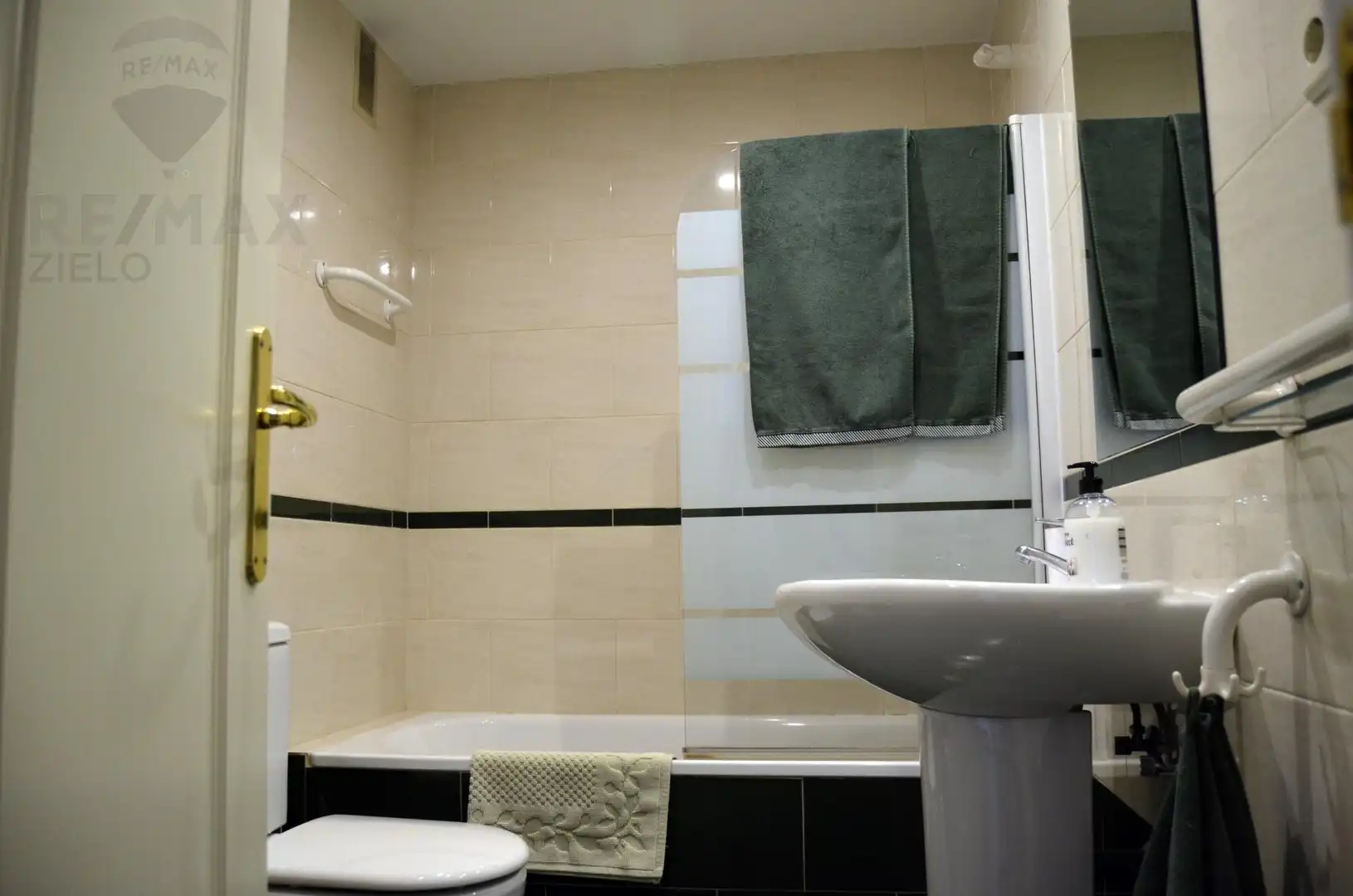 Bany de Apartament de lloguer en Madrid amb Aire condicionat, Calefacció i Terrassa
