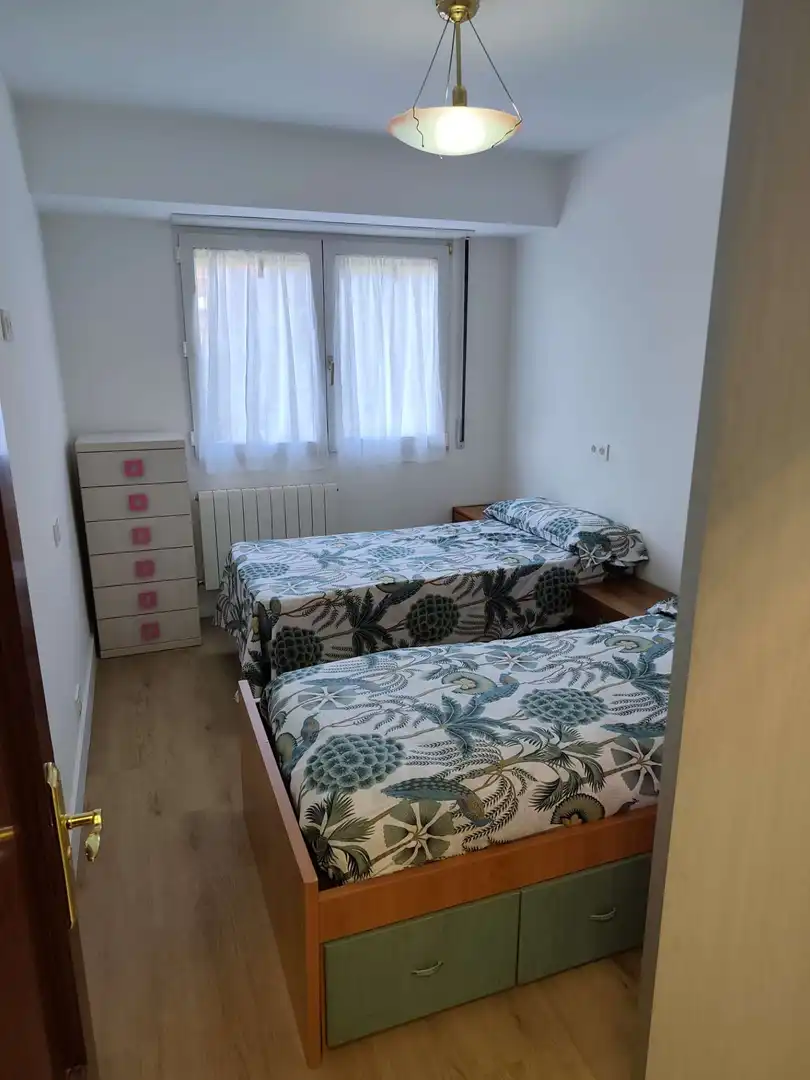 Bedroom of Flat for share in Bilbao   with Air Conditioner, Terrace and Furnished
