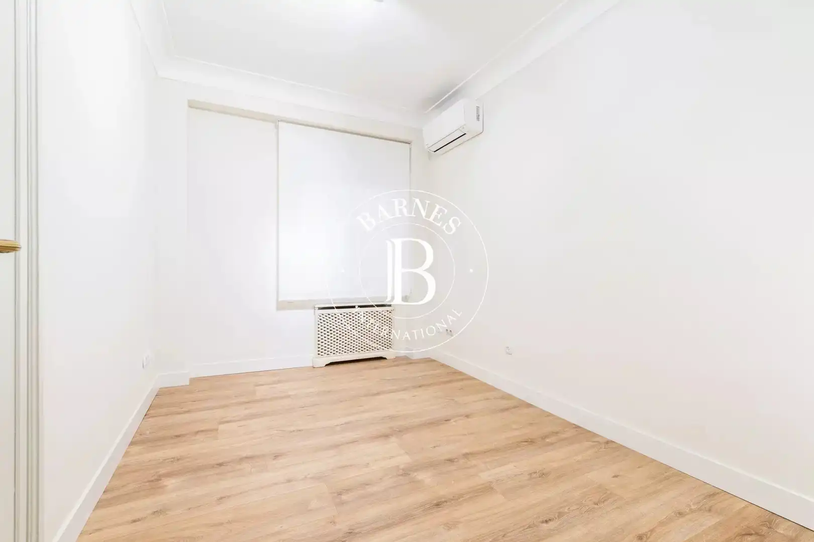 Flat for rent in Madrid  with Air Conditioner, Heating and Storage room
