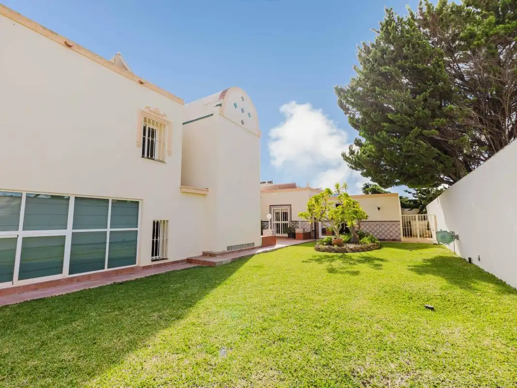 Jardín de Casa o chalet en venta en Benalmádena con Aire acondicionado, Calefacción y Jardín privado
