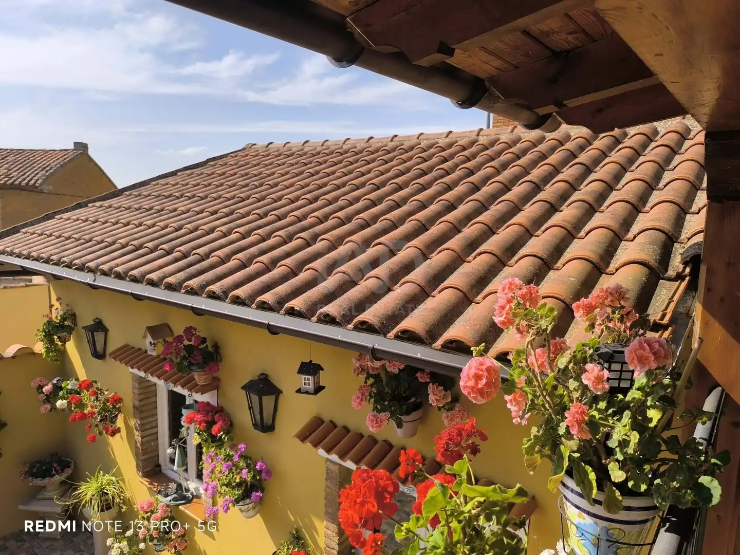 Vista exterior de Casa o xalet en venda en Santas Martas amb Calefacció i Terrassa