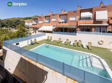 Adosado con piscina en venta en Calle Calle Despeñaperros 14a