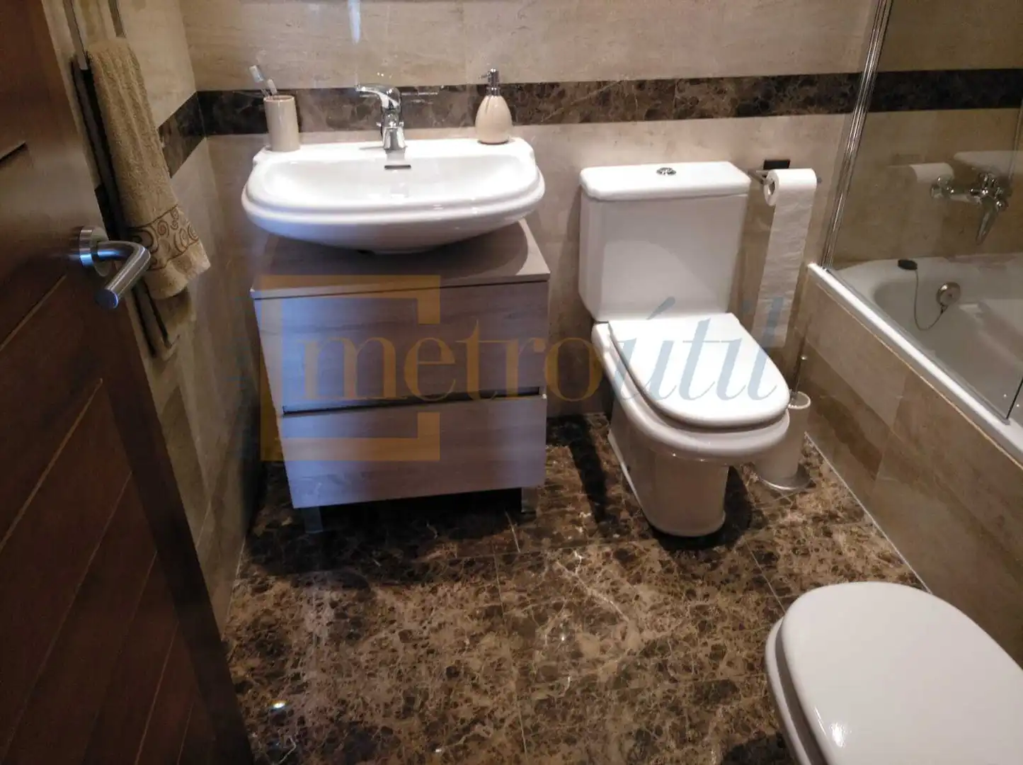 Flat for rent in Calle Juan Maluquer, La Platina- Hospital - Campus