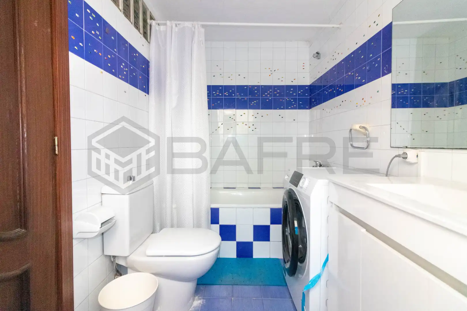 Baño de Piso de alquiler en Madrid con Aire acondicionado y Calefacción