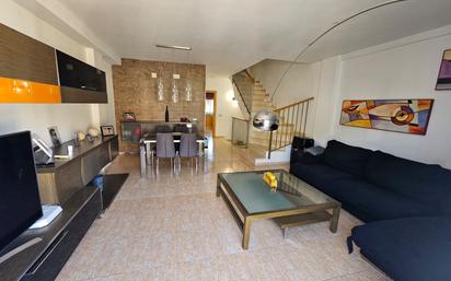 Living room of Single-family semi-detached for sale in L'Alqueria de la Comtessa  with Air Conditioner and Balcony