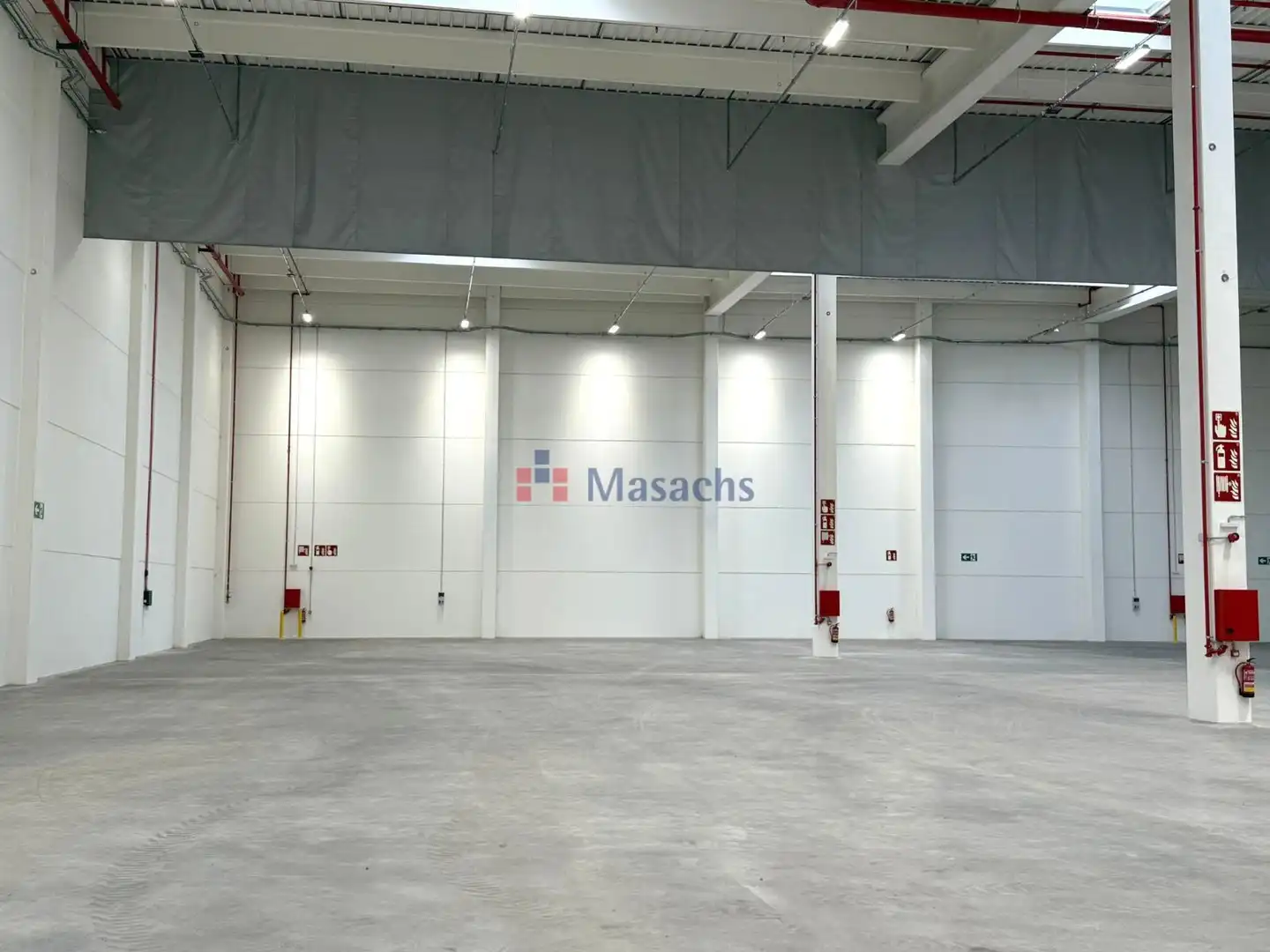 Industrial building with lift to rent in Femades, imagen 3