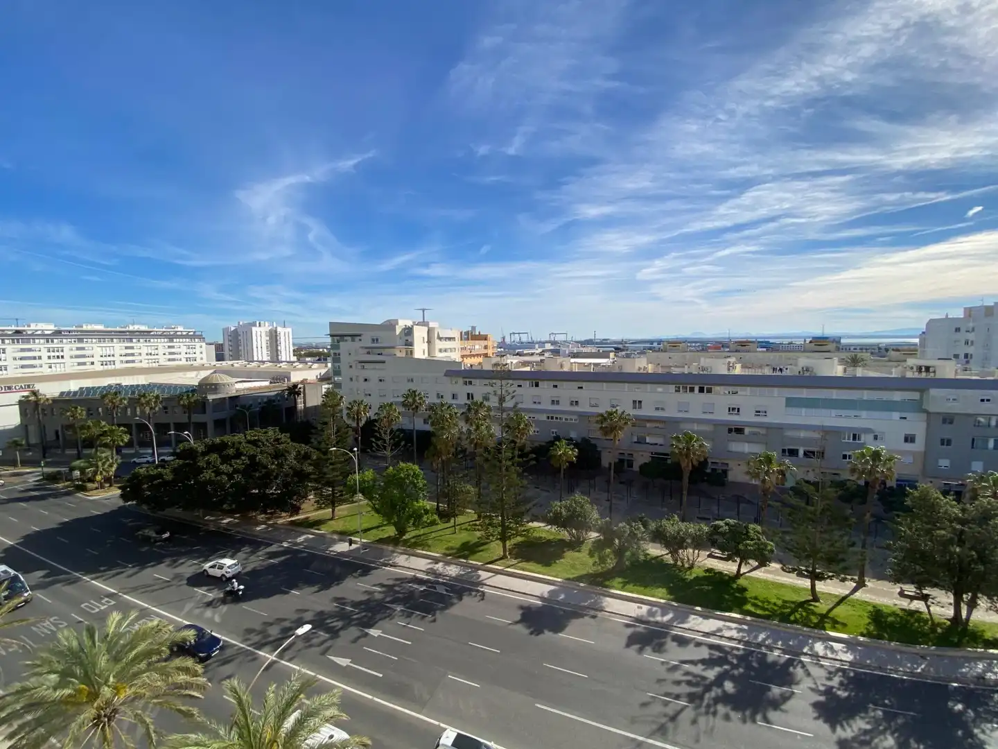 Vista exterior de Pis en venda en Cádiz
