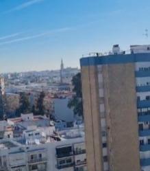 Vista exterior de Pis de lloguer en  Sevilla Capital amb Aire condicionat, Moblat i Forn