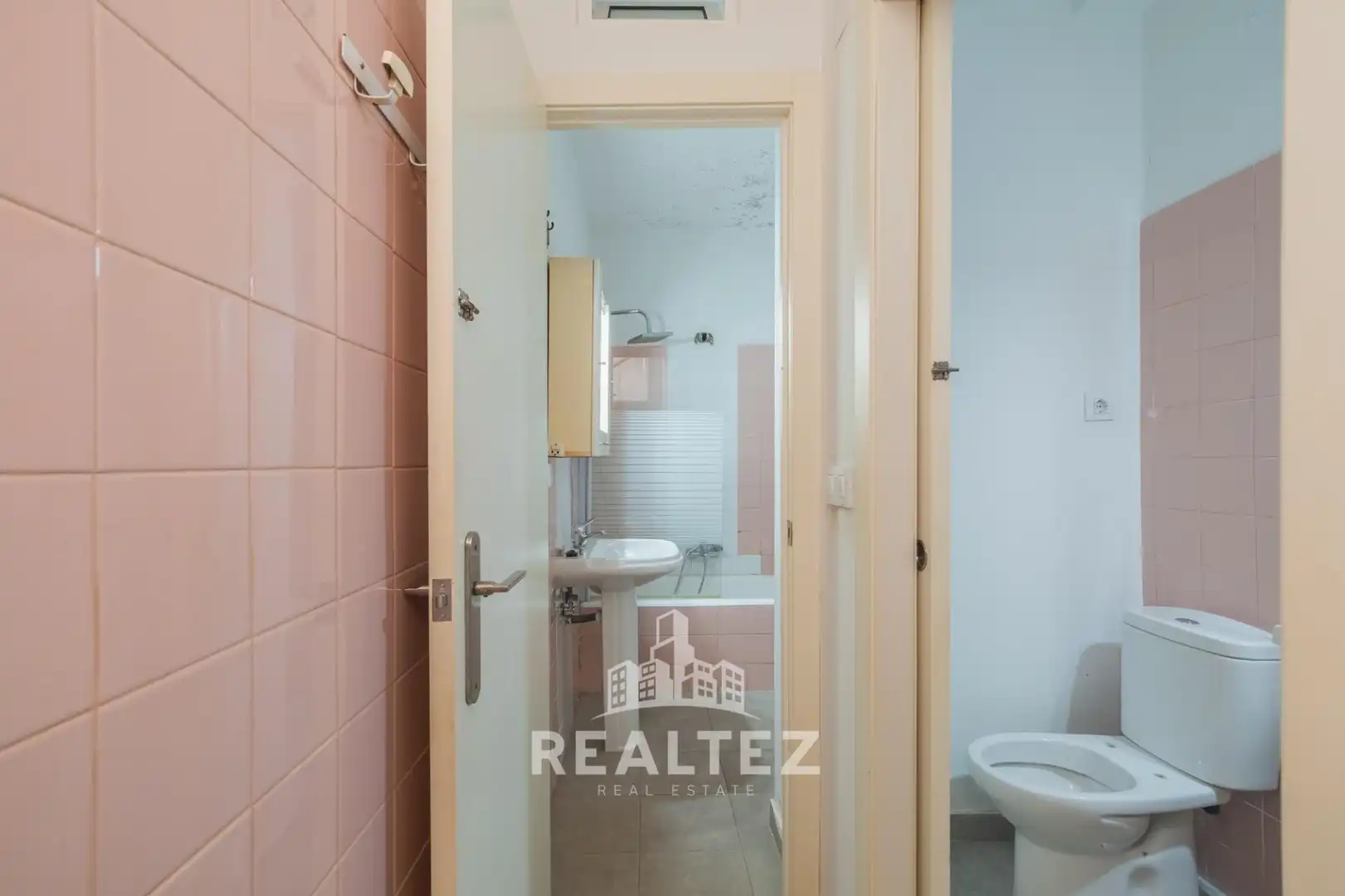 Bathroom of Flat for sale in Jerez de la Frontera  with Terrace, Balcony and Alarm