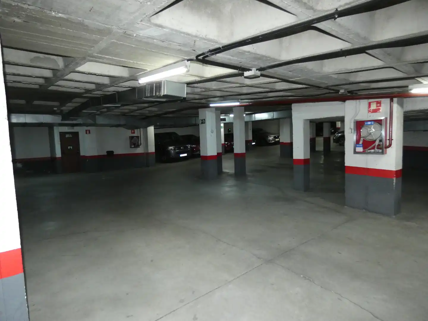 Parking de Local en venta en Madrid con Amueblado