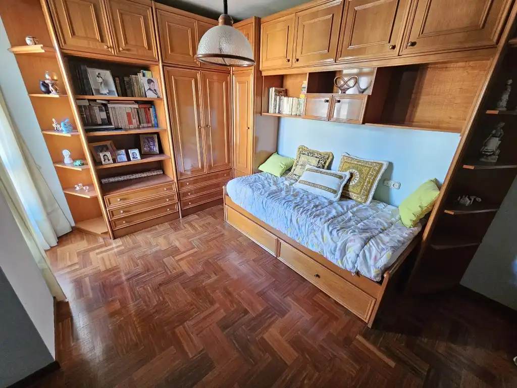Habitación de Piso en venta en Avilés