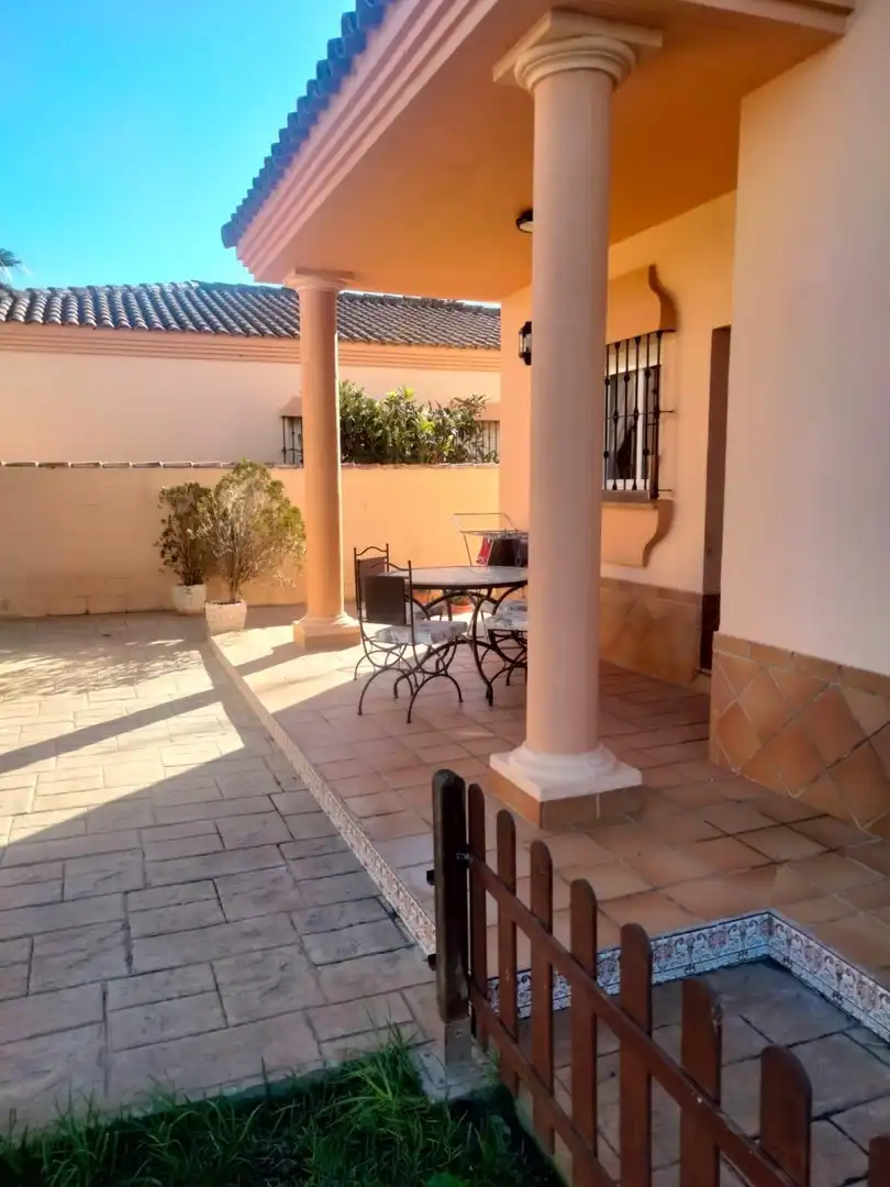 Terraza de Casa o chalet en venta en Chiclana de la Frontera con Aire acondicionado, Jardín privado y Trastero