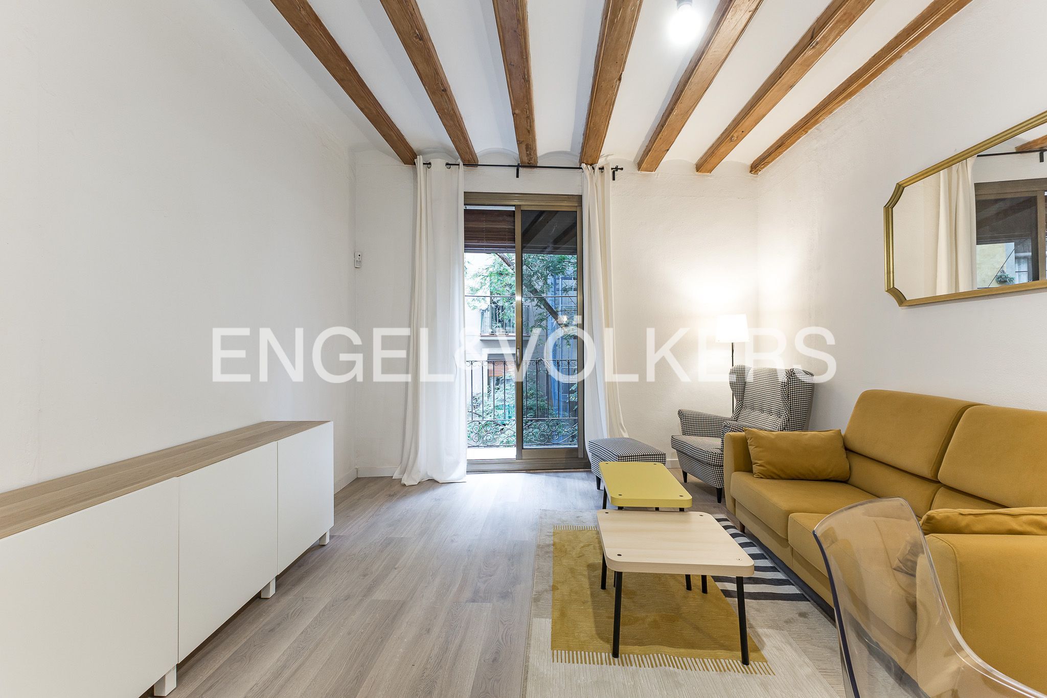 Living room of Apartment for sale in  Barcelona Capital  with Heating and Balcony