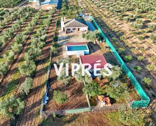 Vista exterior de Casa o xalet en venda en Guareña amb Calefacció, Terrassa i Piscina