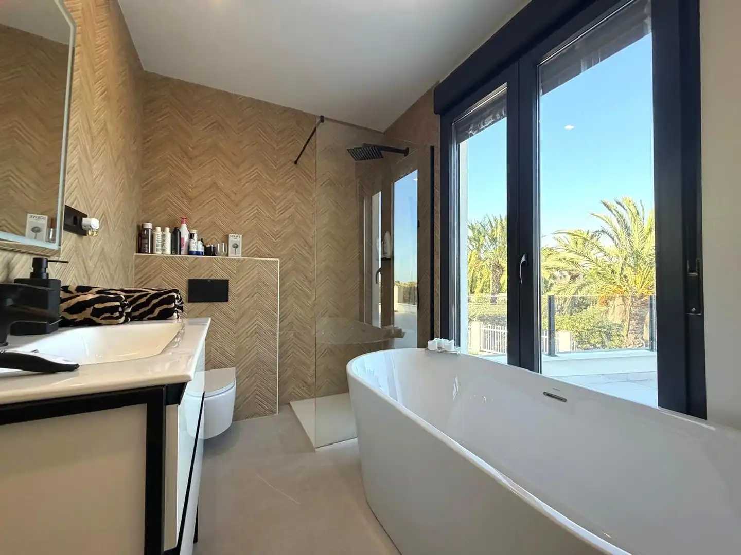 Baño de Casa o chalet en venta en Elche / Elx con Aire acondicionado, Terraza y Piscina