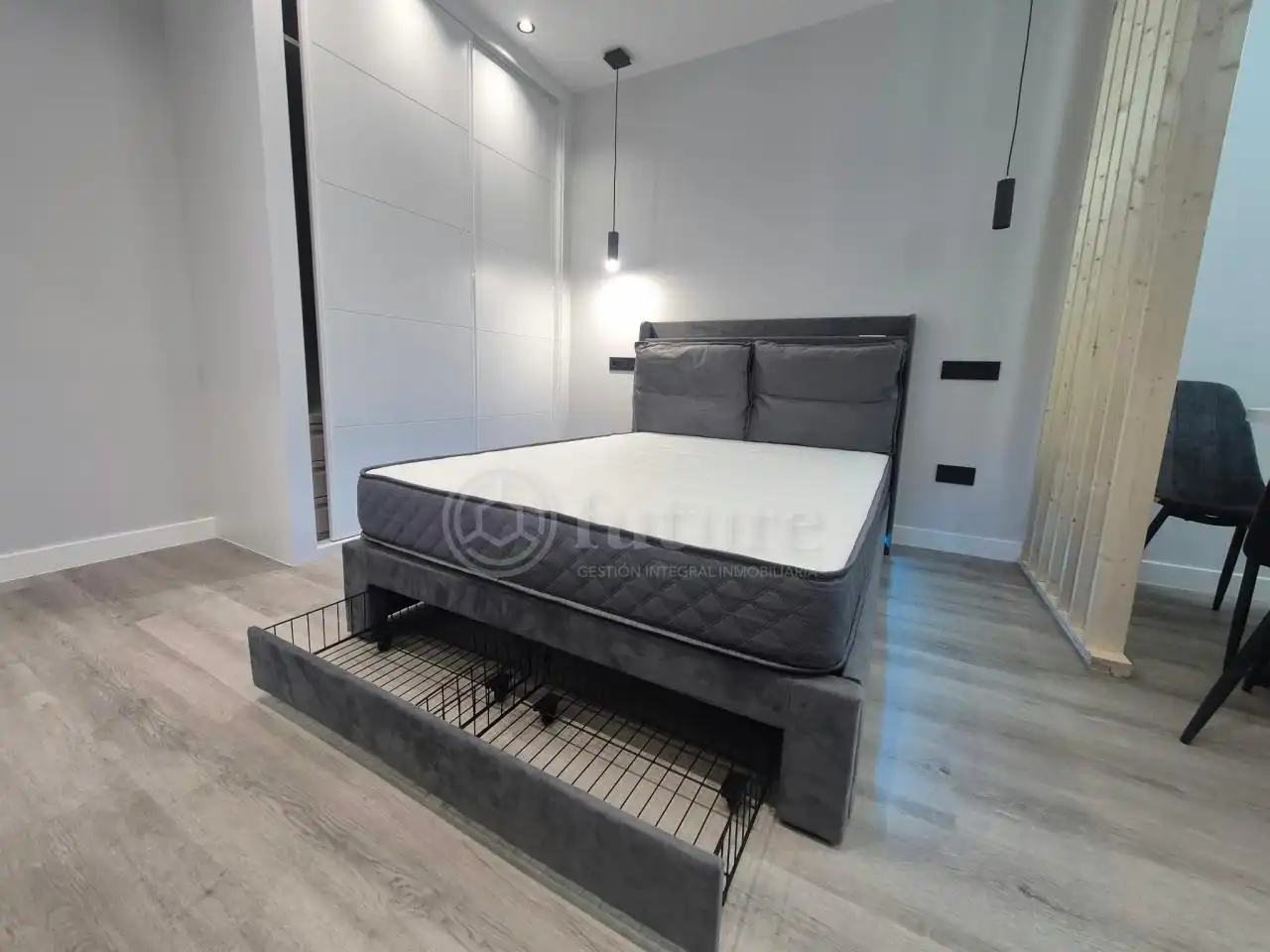 Dormitori de Apartament en venda en Salamanca amb Aire condicionat, Calefacció i Moblat