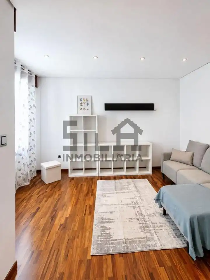 Bedroom of Flat for rent in Ourense Capital   with Air Conditioner, Heating and Parquet flooring