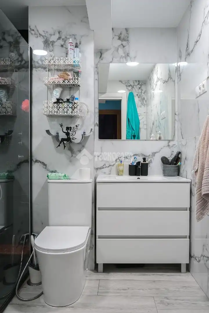Baño de Piso en venta en Madrid con Calefacción y Terraza