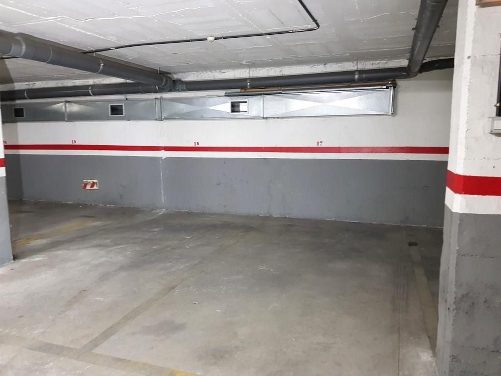 Aparcament de Garatge en venda en Rubí