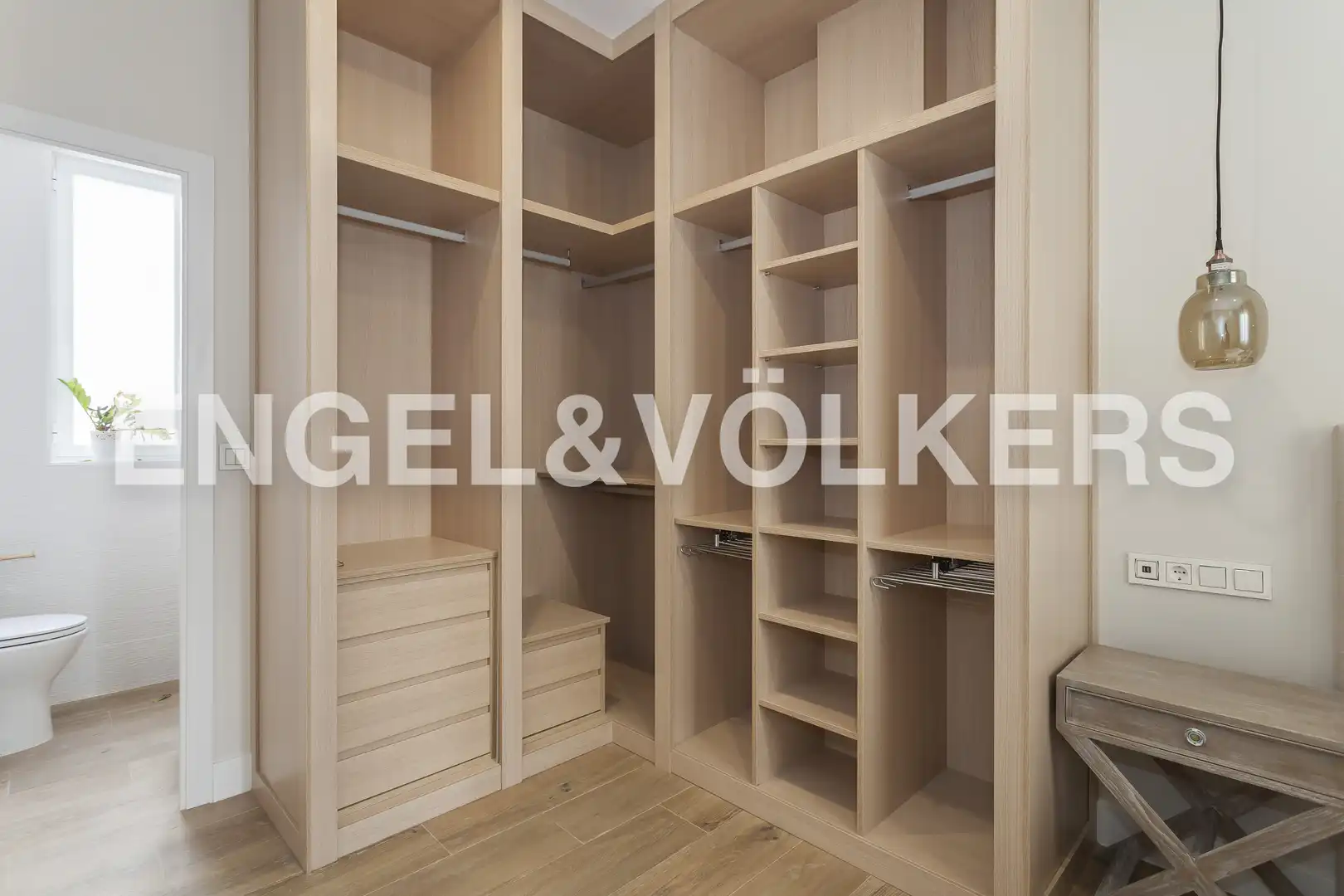 Bedroom of Flat for rent in Madrid  with Air Conditioner, Heating and Furnished