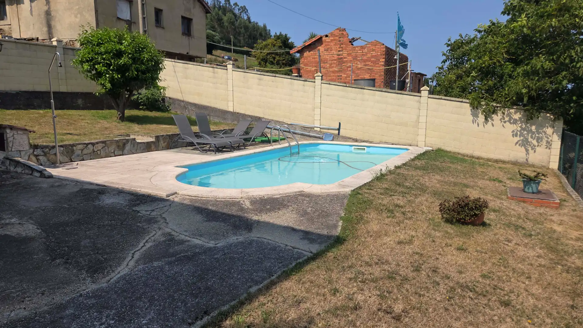 Piscina de Casa o xalet en venda en Pravia amb Calefacció, Jardí privat i Terrassa