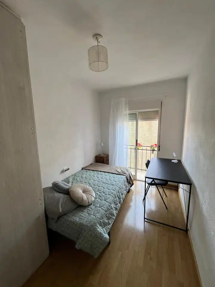 Flat for rent in El Raval - Portes Encarnades