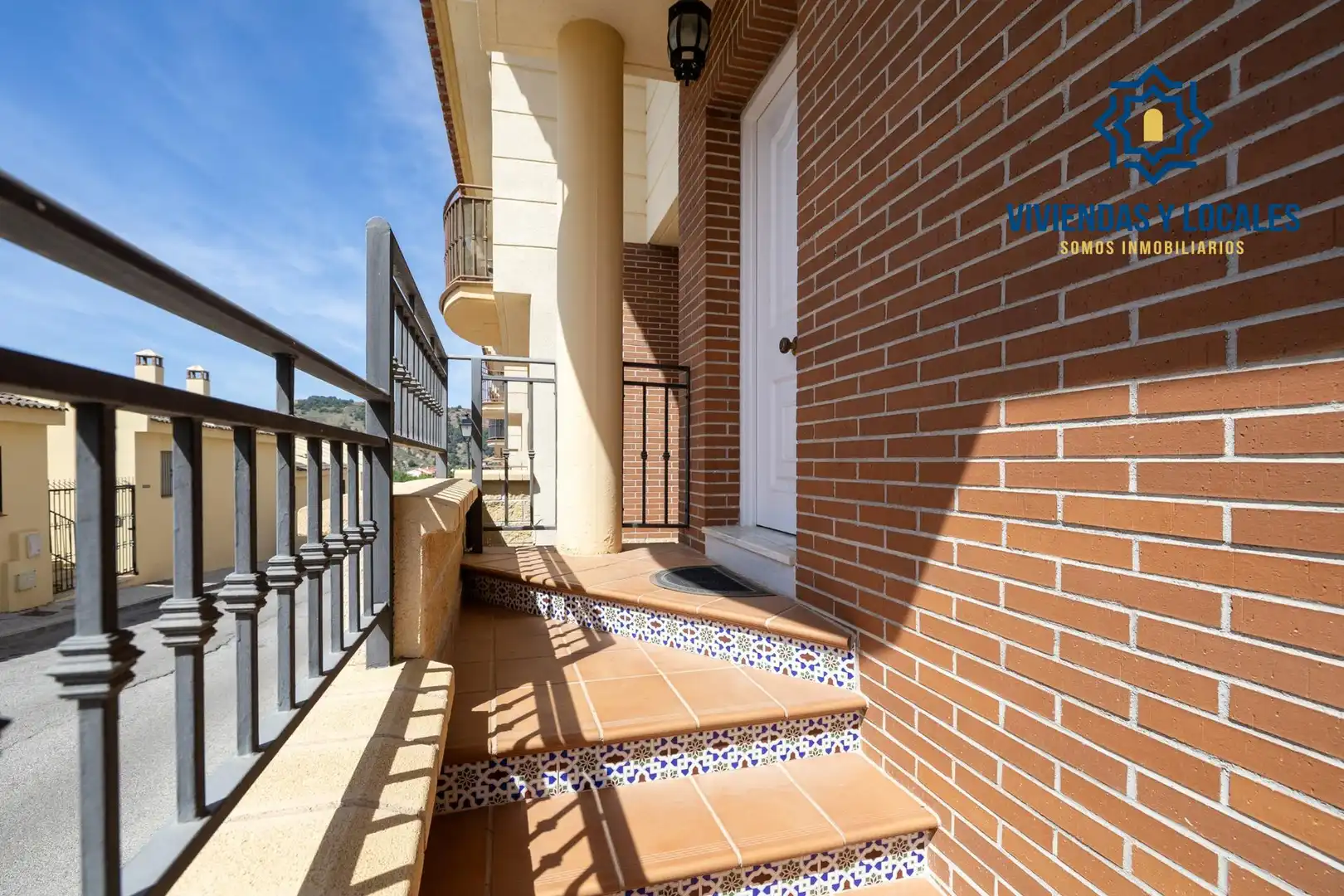 Casa aparellada amb terrassa en venda a Cenes de la Vega, imagen 46