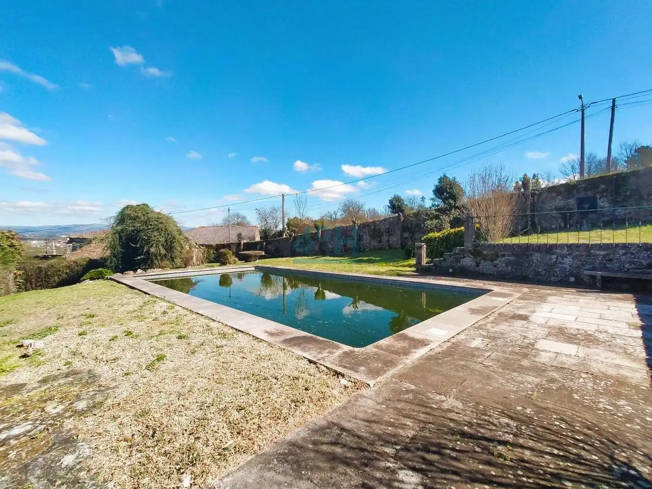 Piscina de Finca rústica de alquiler en San Cibrao das Viñas con Calefacción, Jardín privado y Terraza