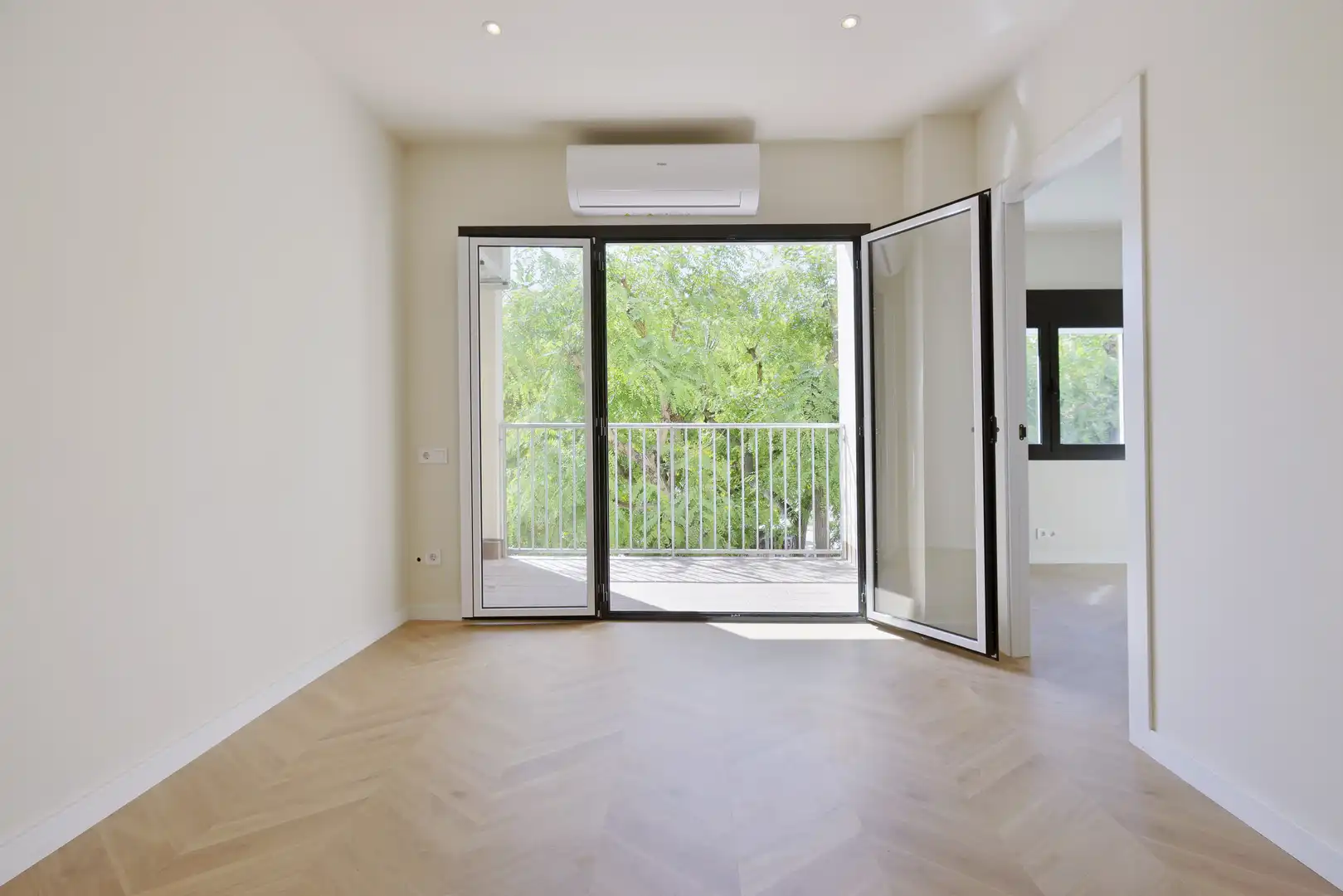 Balcony of Flat for sale in L'Hospitalet de Llobregat  with Heating, Terrace and Balcony