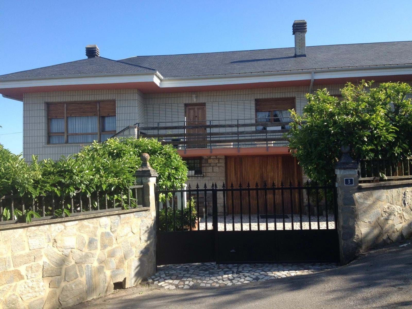 Exterior view of House or chalet for sale in Urkabustaiz  with Terrace
