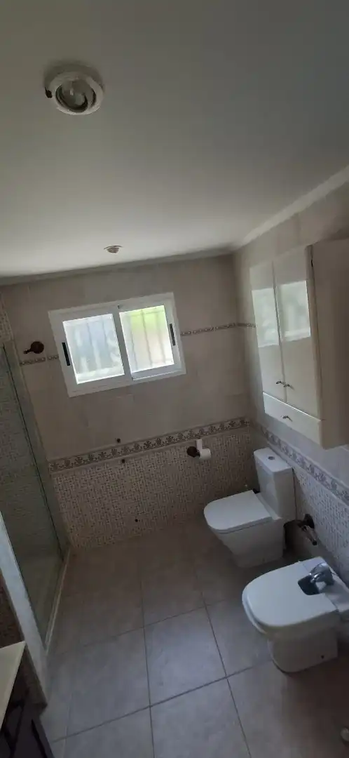 Baño de Casa o chalet en venta en Benicasim / Benicàssim con Calefacción, Jardín privado y Terraza
