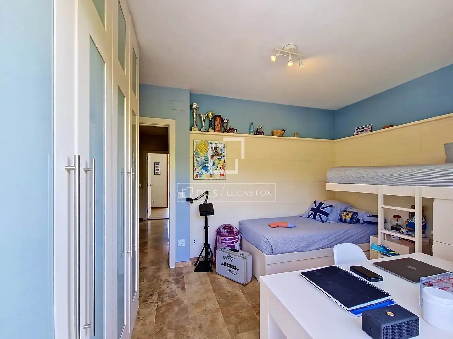 Dormitori de Casa o xalet en venda en Vilanova i la Geltrú amb Aire condicionat, Calefacció i Jardí privat