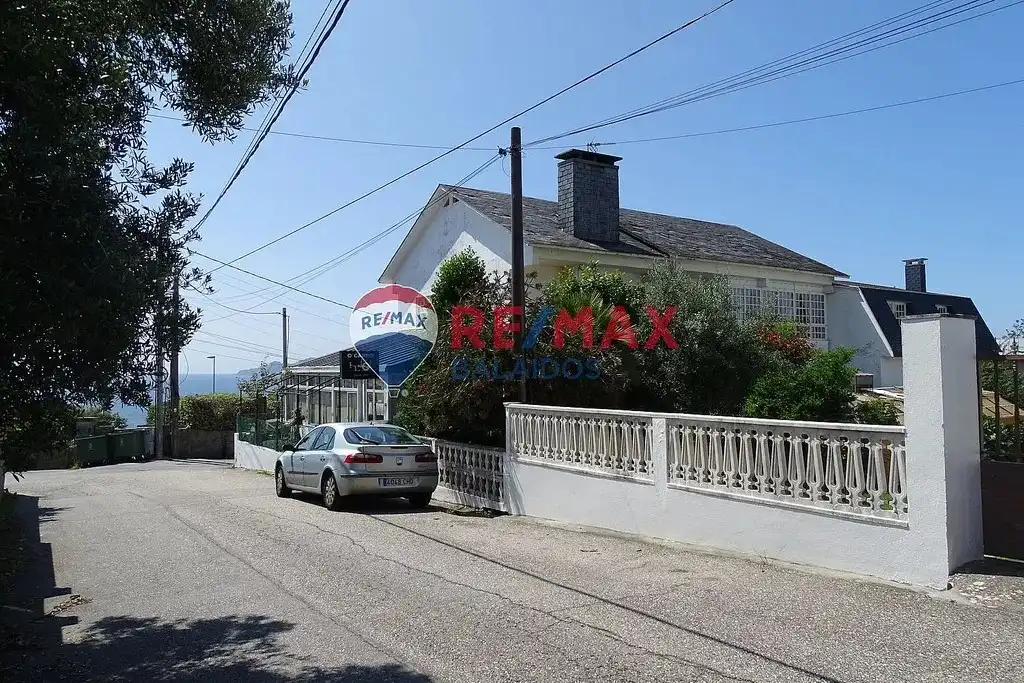 Vista exterior de Casa o chalet en venta en Vigo  con Jardín privado, Parquet y Terraza