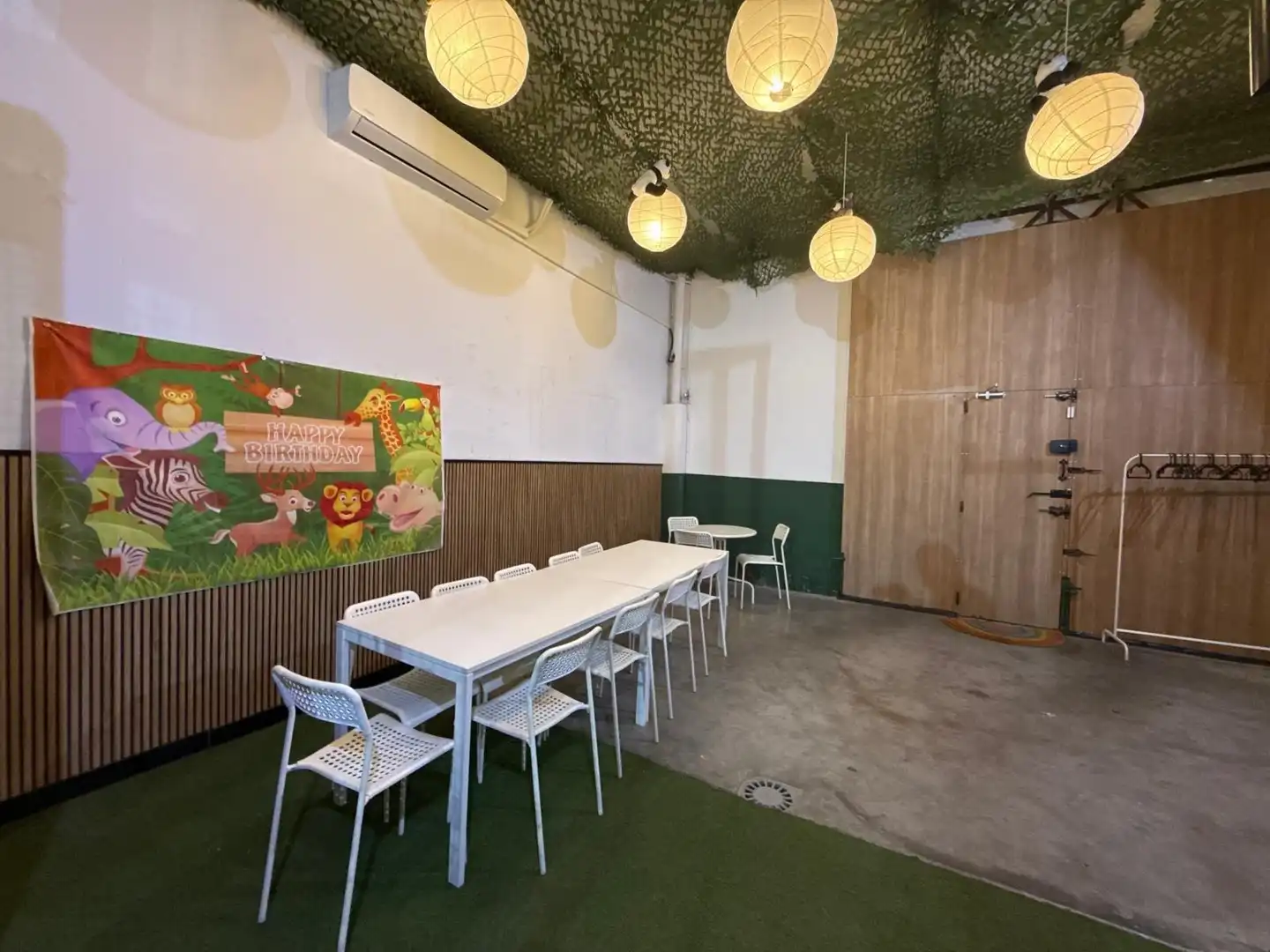 Comedor de Local en venta en Mérida con Aire acondicionado y Amueblado
