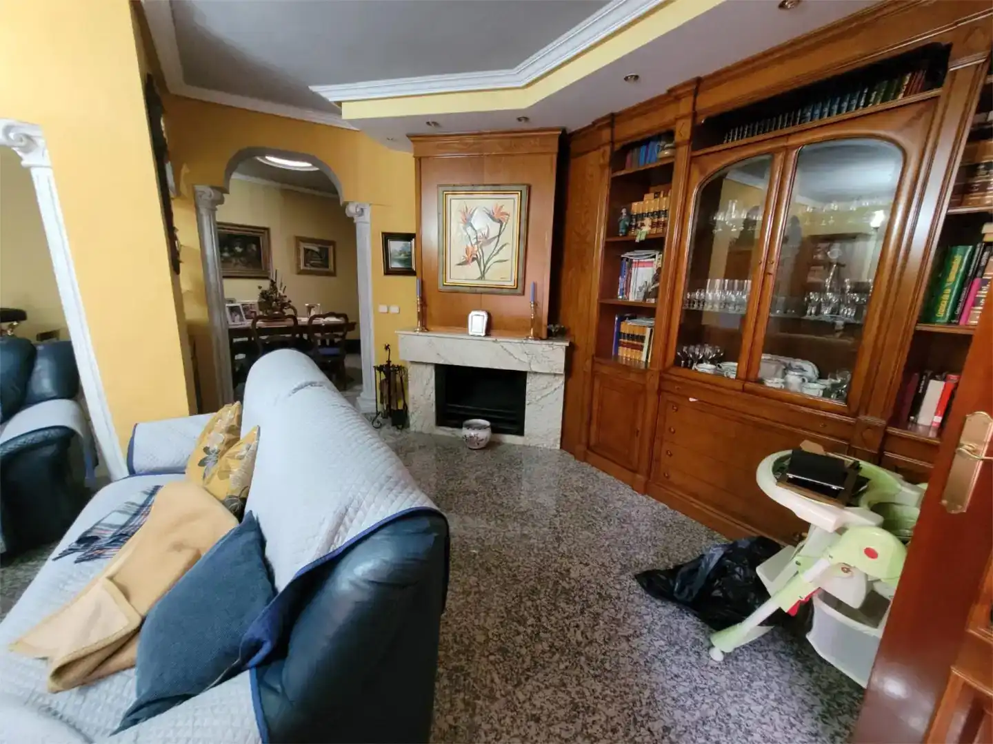 Sala d'estar de Casa o xalet en venda en Baza amb Aire condicionat, Jardí privat i Traster