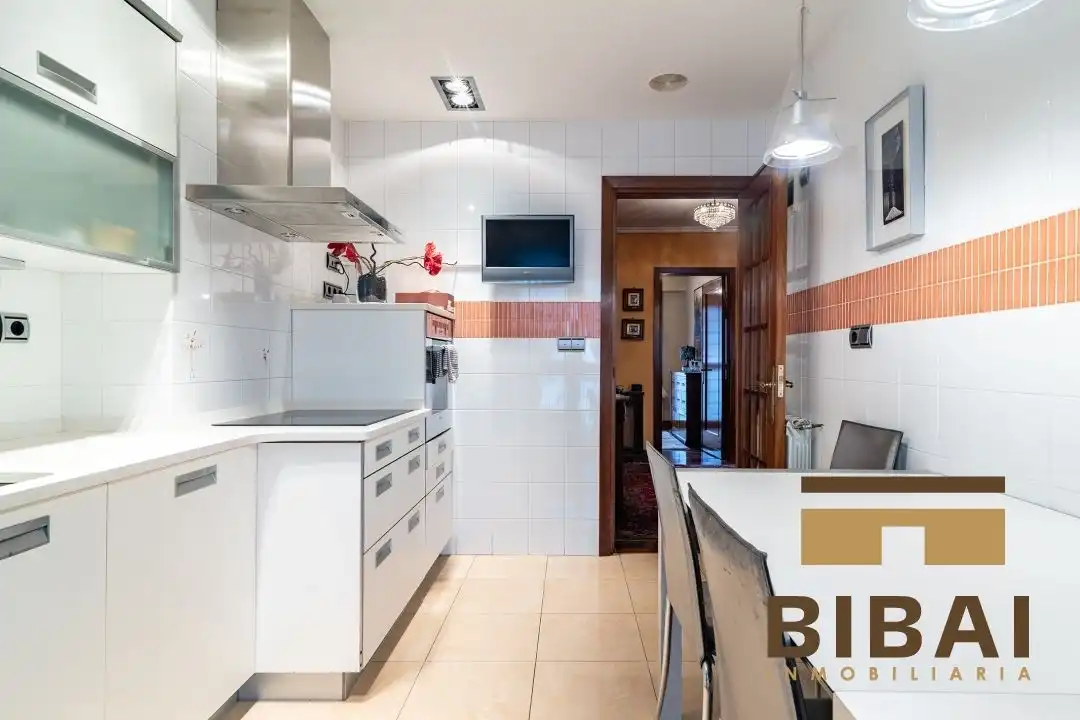 Kitchen of Flat for sale in Arrasate / Mondragón  with Heating, Terrace and Balcony