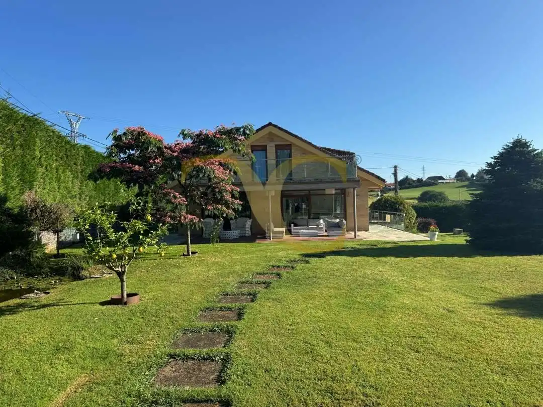 Garden of Houses for rent in Santa Cruz de Bezana  with Air Conditioner, Heating and Private garden