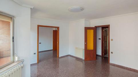 Foto 3 de Piso en venta en C/ Cora Raga, Barrio de Benicalap, Valencia