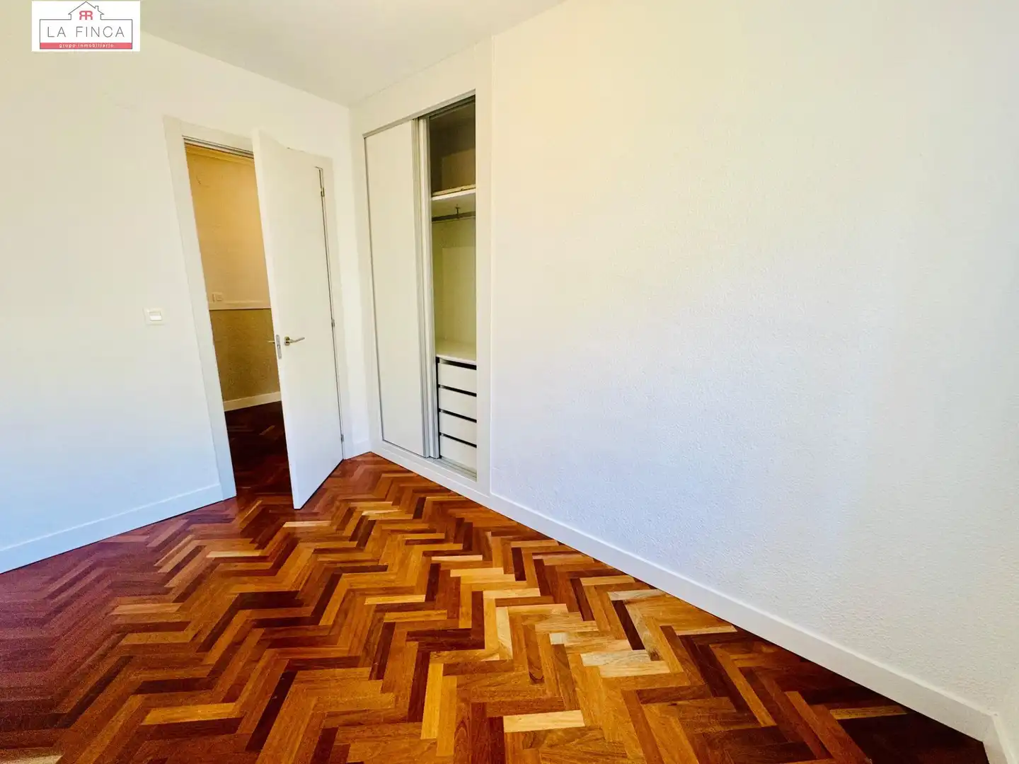 Dormitori de Pis en venda en Málaga amb Aire condicionat, Parquet i Piscina comunitària