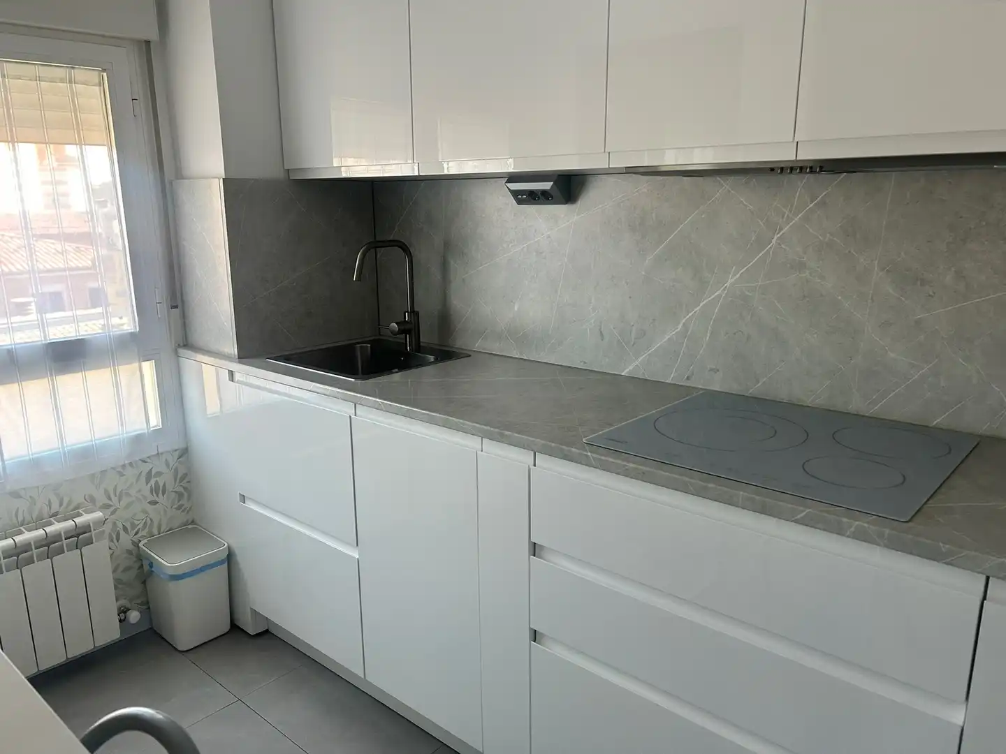 Cuina de Pis en venda en Huesca amb Aire condicionat, Calefacció i Terrassa