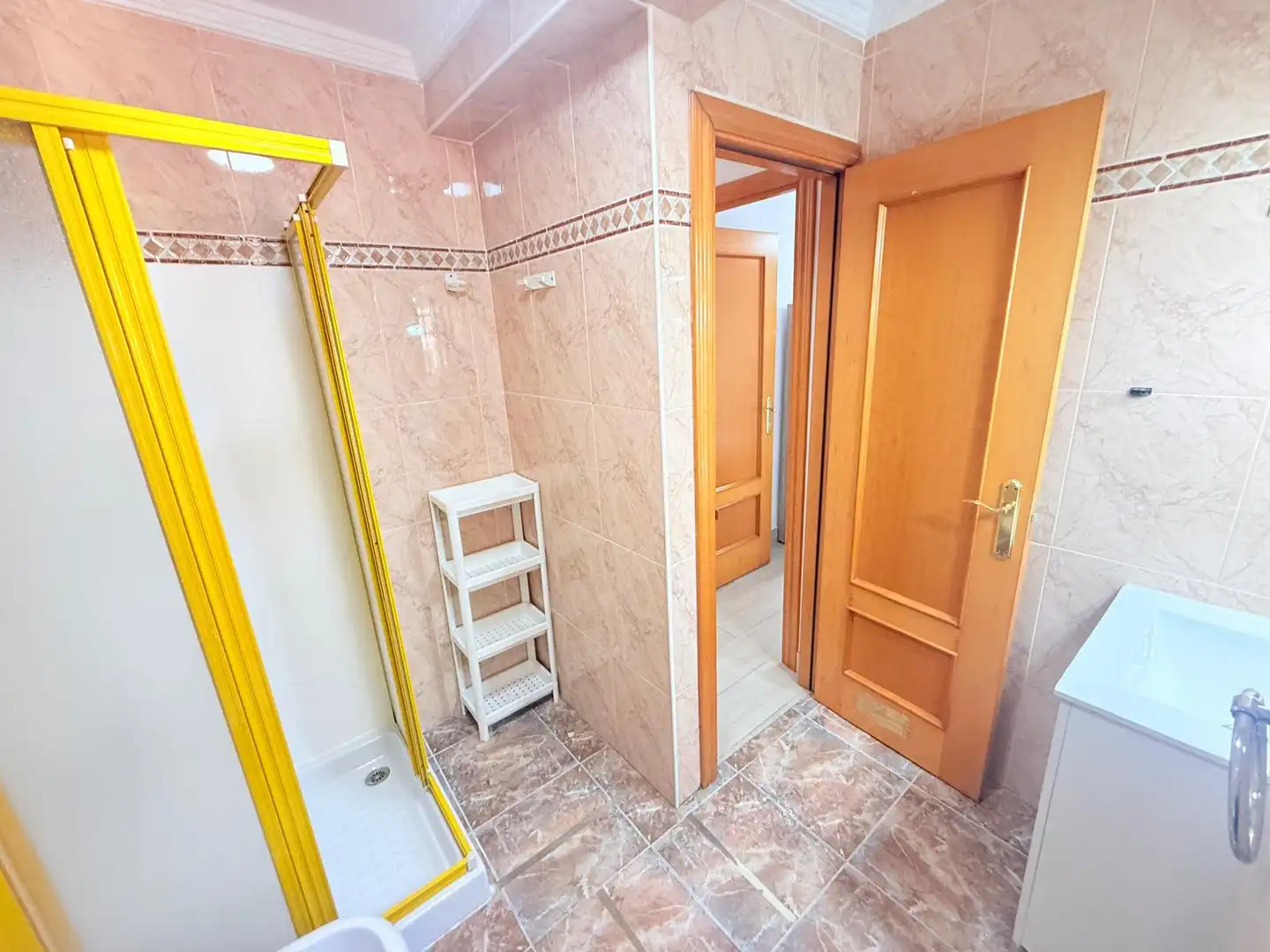 Badezimmer von Wohnung zur Miete in Málaga mit Möbliert, Ofen und Waschmaschine
