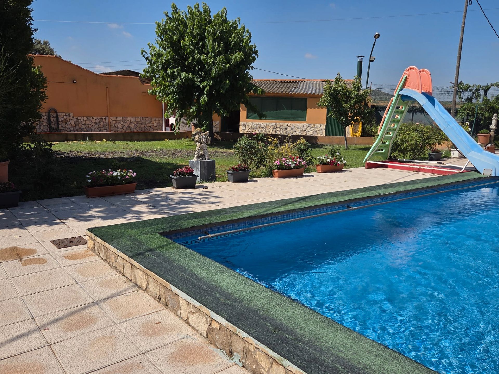 Piscina de Casa o xalet en venda en Tàrrega amb Aire condicionat, Calefacció i Jardí privat