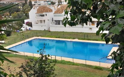 Piscina de Pis de lloguer en Mijas amb Terrassa i Moblat