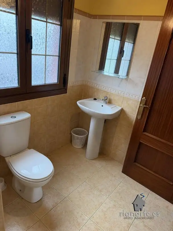 Bany de Casa o xalet en venda en Llanes amb Calefacció, Jardí privat i Terrassa