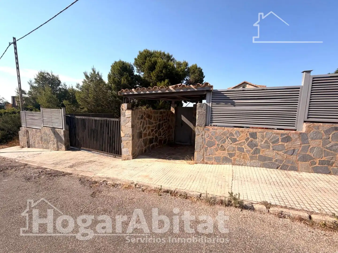 Vista exterior de Casa o chalet en venta en Chiva con Aire acondicionado, Calefacción y Jardín privado