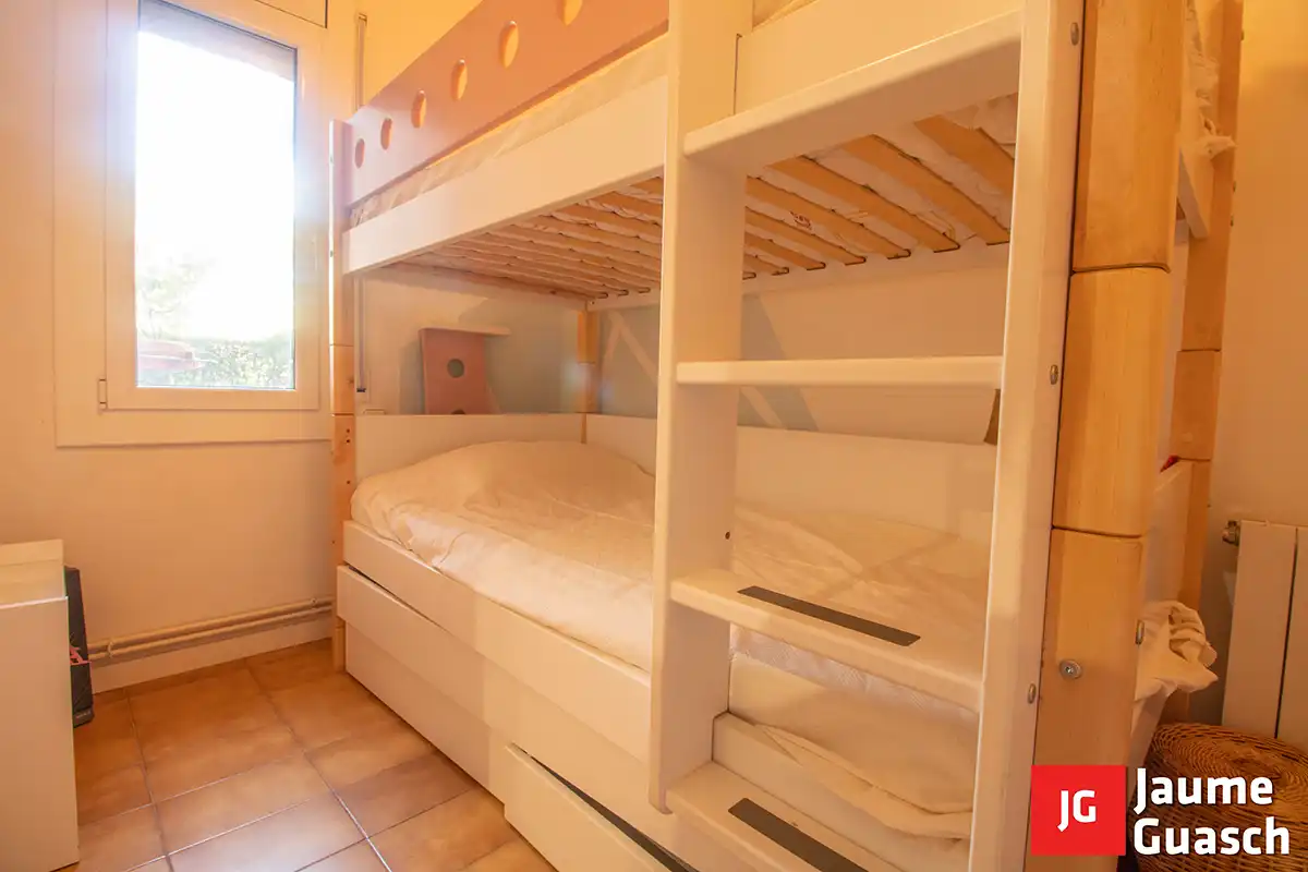 Schlafzimmer von Erdgeschoss zum Verkauf in Torredembarra mit Klimaanlage, Heizung und Terrasse