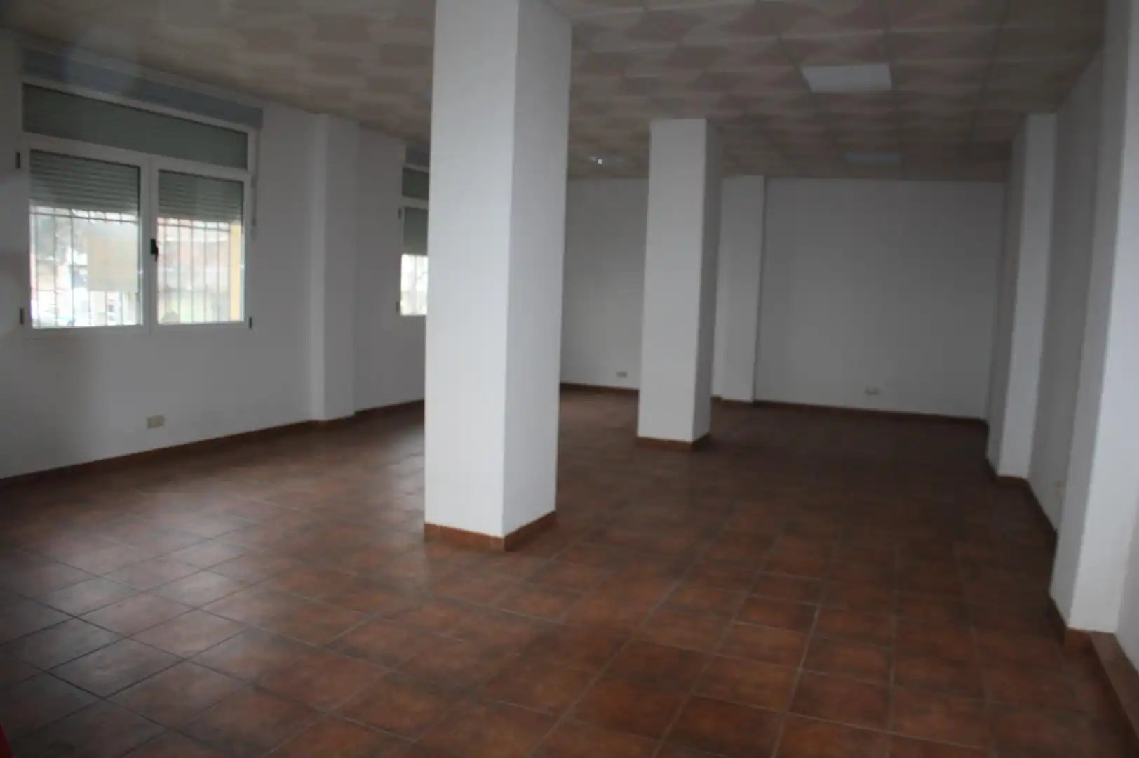 Local comercial en venda a Calle ALONSO MOMONROY
