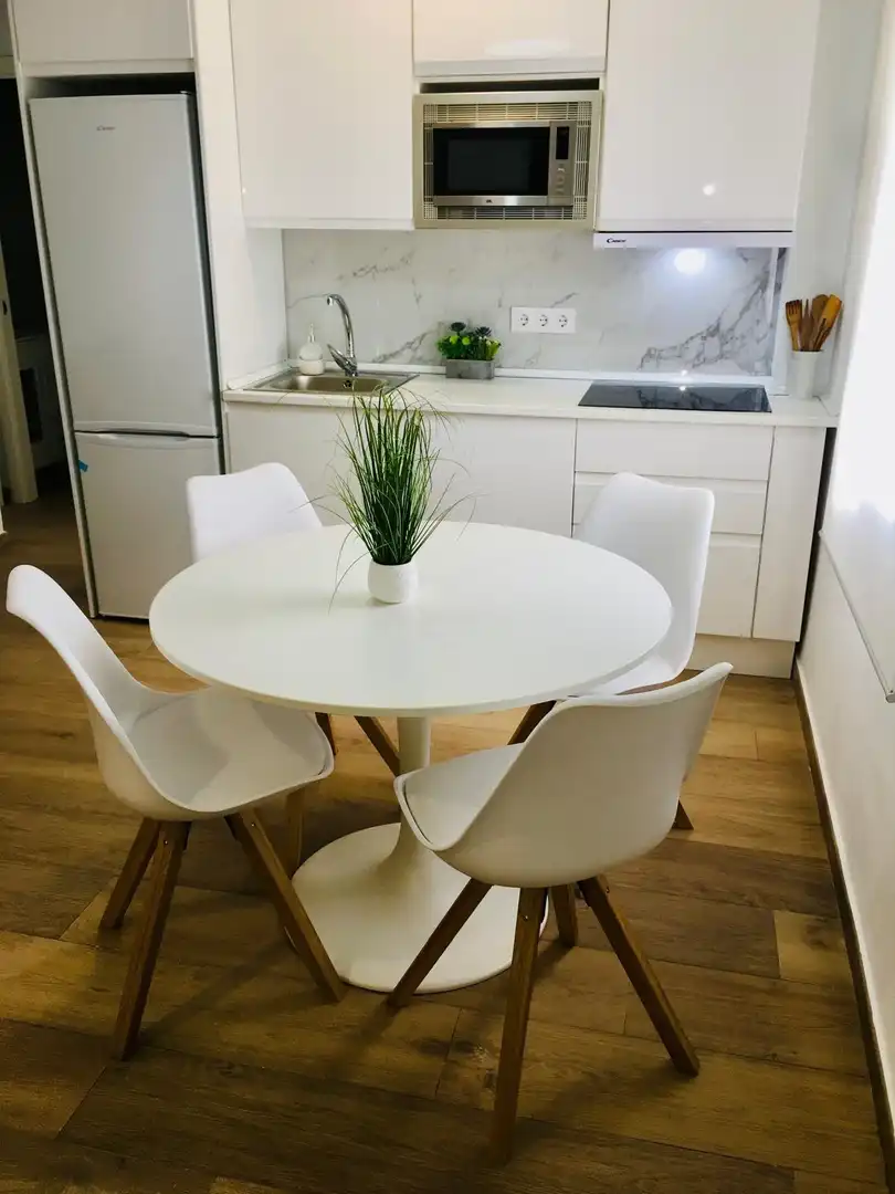 Wohnung zur Miete in Calle TAMBRE, El Plantinar – Avda. La Paz - El Juncal