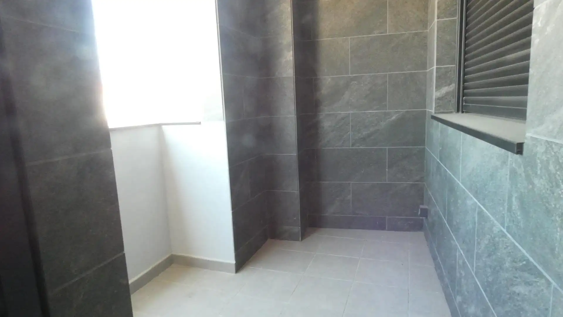 Baño de Piso de alquiler en Utebo con Calefacción y Terraza