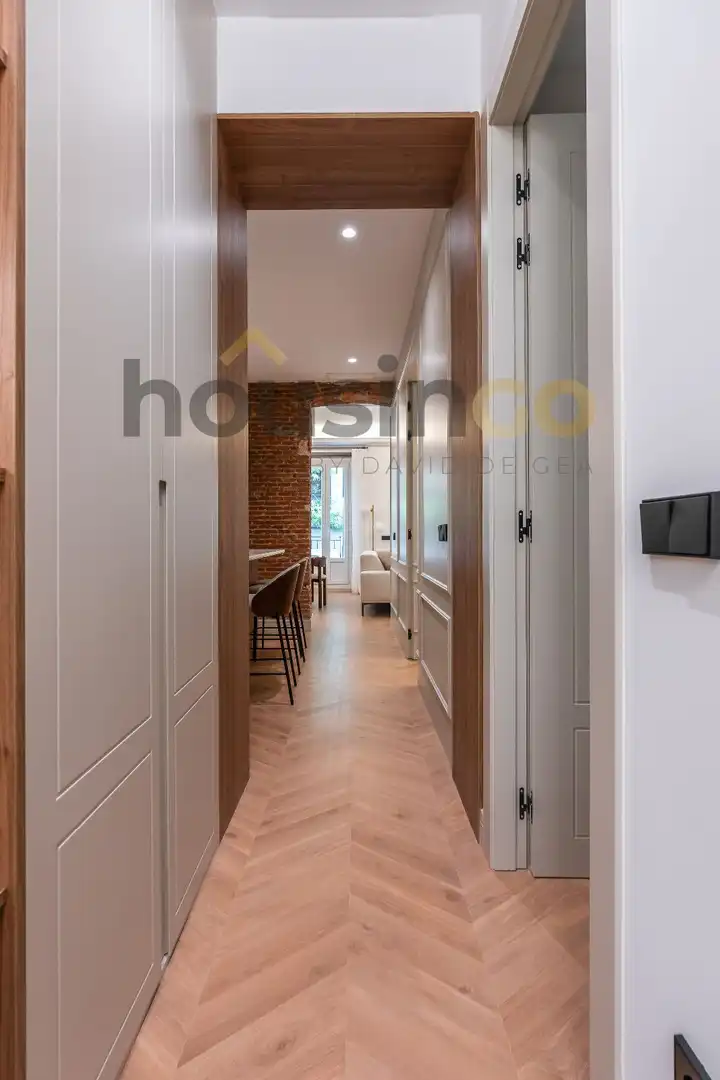 Flat for sale in Madrid  with Air Conditioner, Heating and Terrace